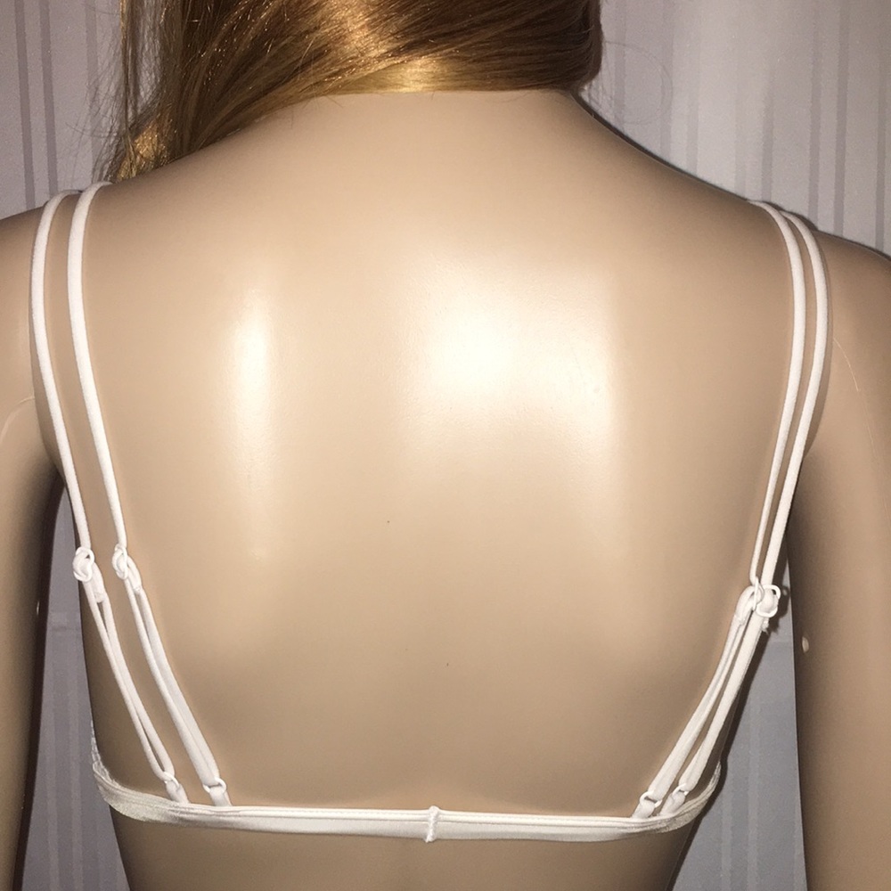 New Victoria's Secret Strappy Crochet Bralette - Picture 3 of 8
